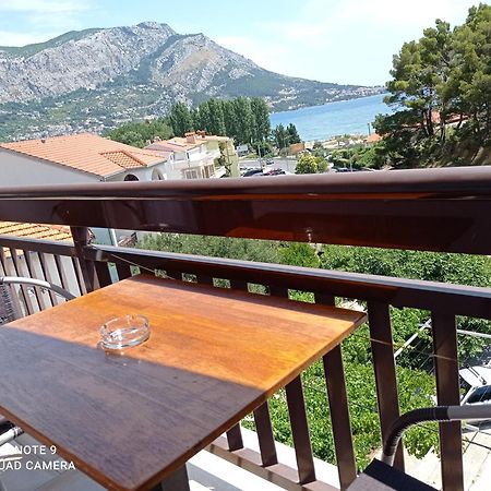 Apartments Mihovil Omis Bilik gambar