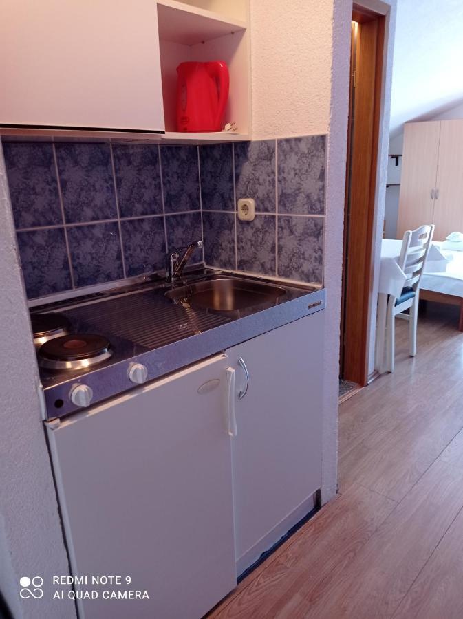 Apartments Mihovil Omis Luaran gambar