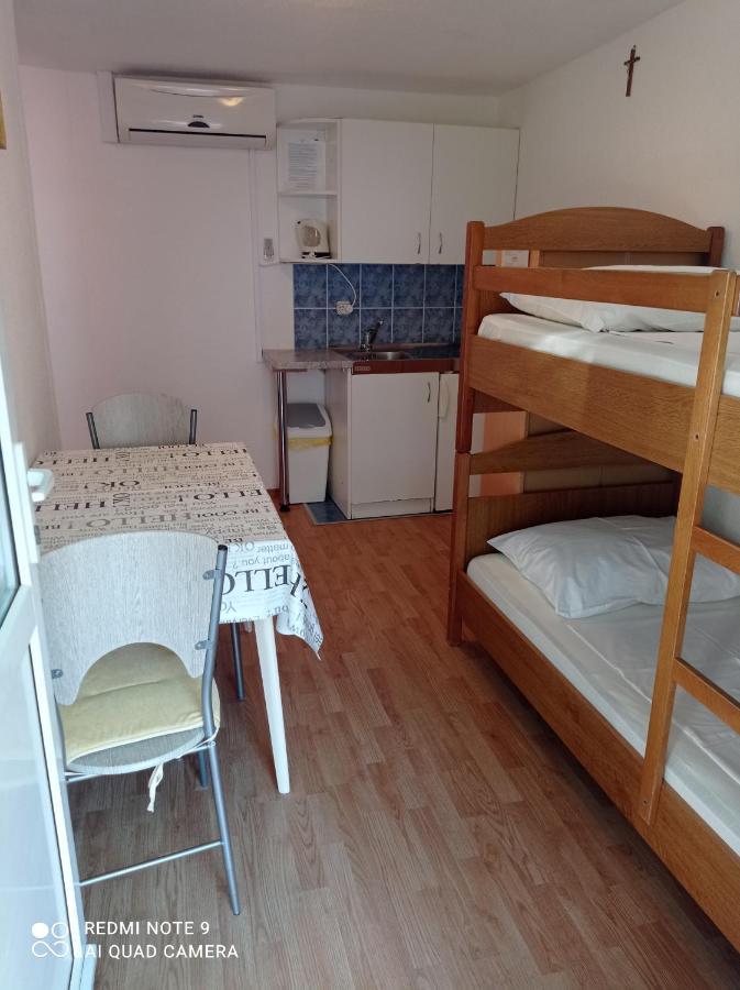 Apartments Mihovil Omis Luaran gambar