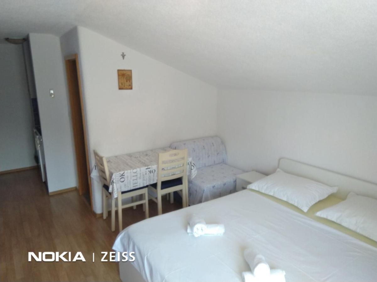 Apartments Mihovil Omis Luaran gambar