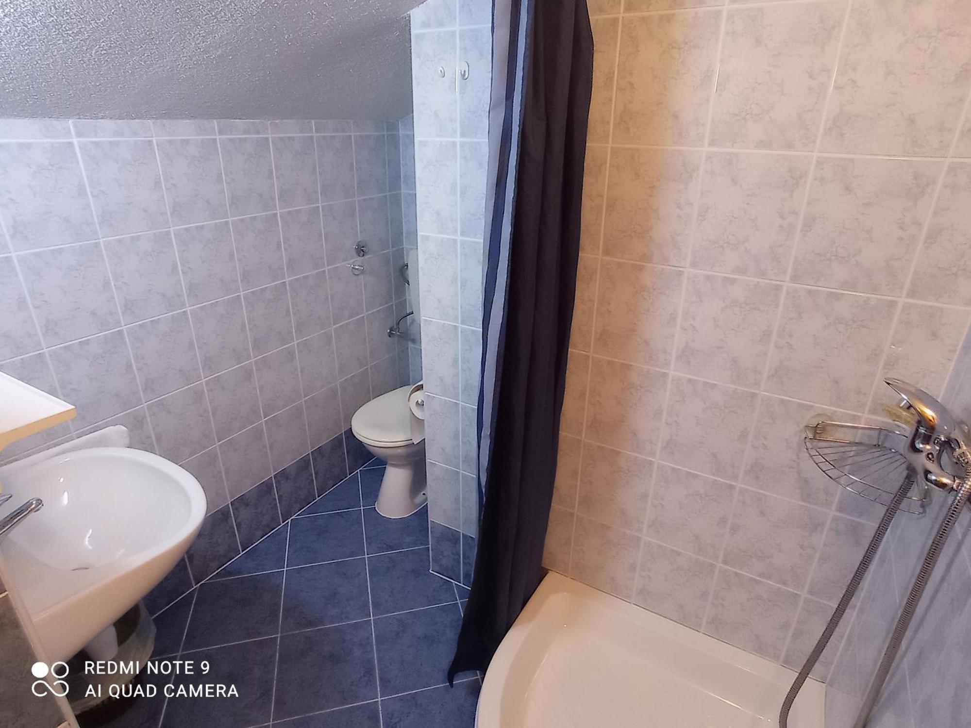Apartments Mihovil Omis Bilik gambar